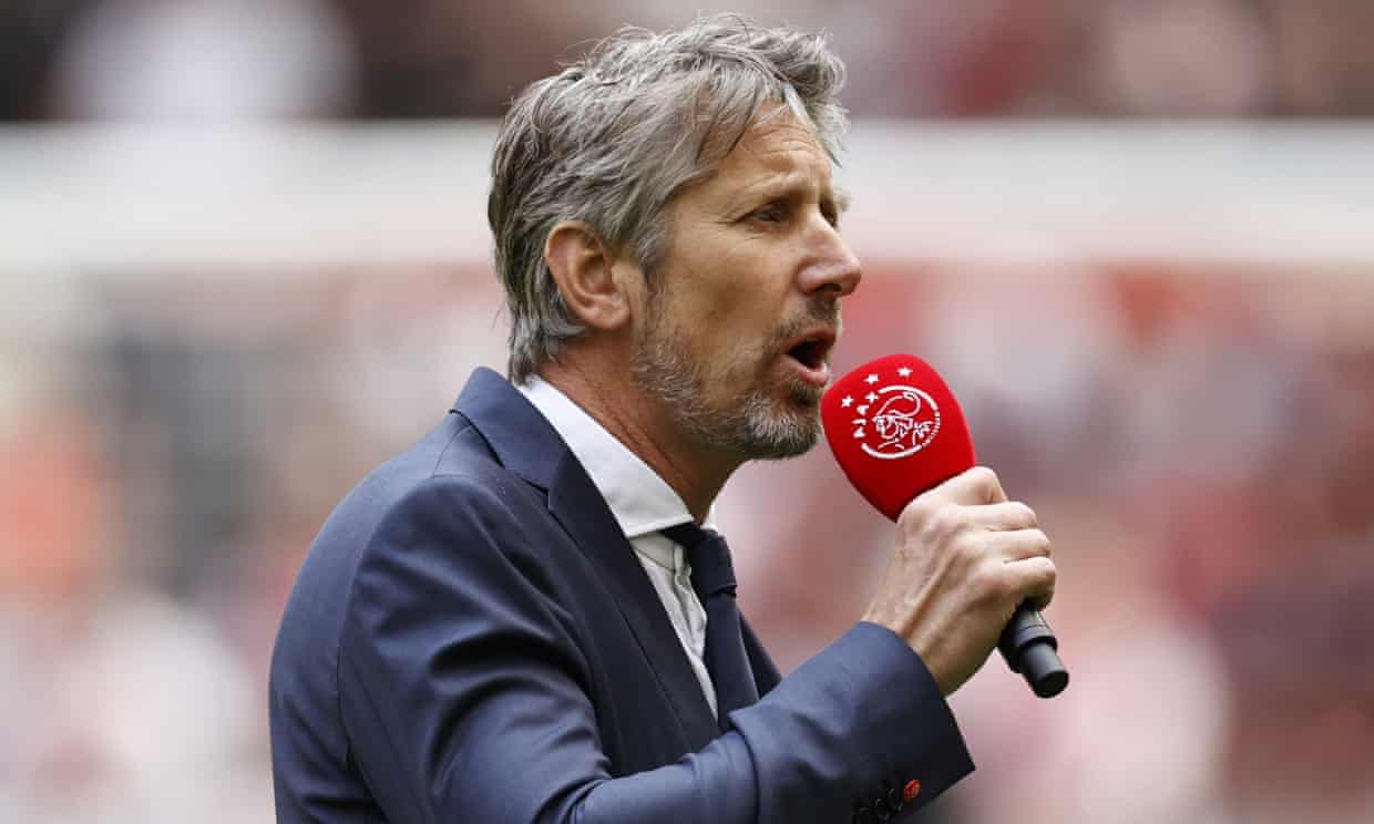 Edwin van der Sar: A Show of Resilience On and Off the Pitch